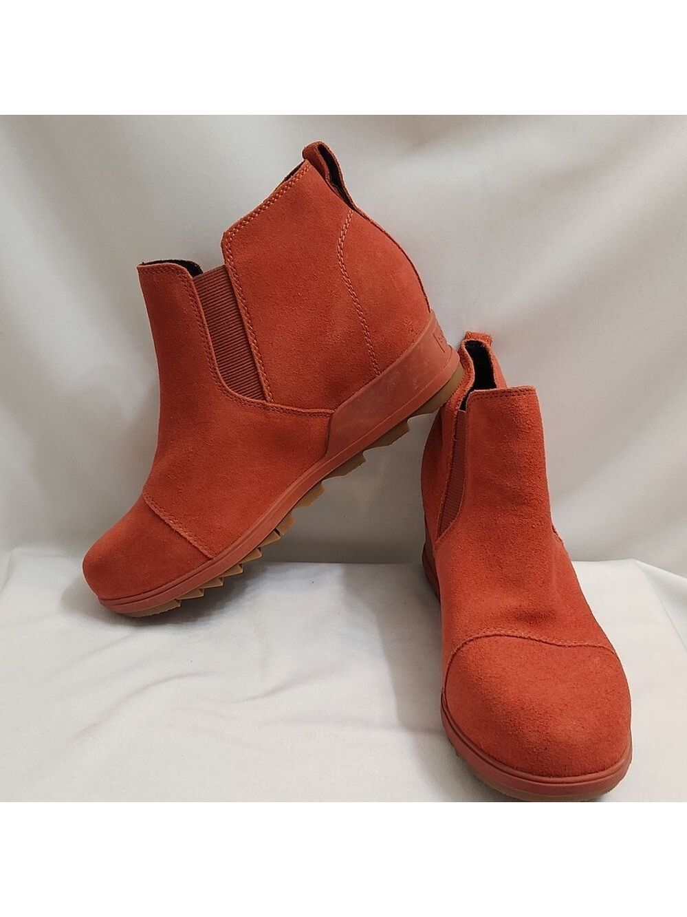 Sorel Evie Pull-on Suede Waterproof Orange  Ankle Boots (W Size 9)